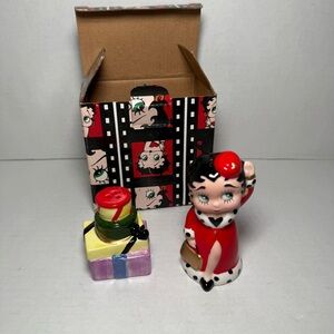 Vintage Betty Boop Salt & Pepper Shakers